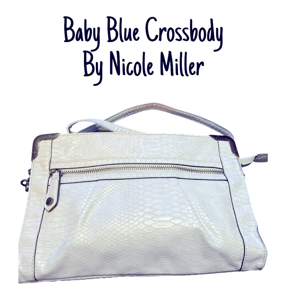 EUC Baby Blue Crossbody By Nicole Miller With Adjustable & Removable Straps